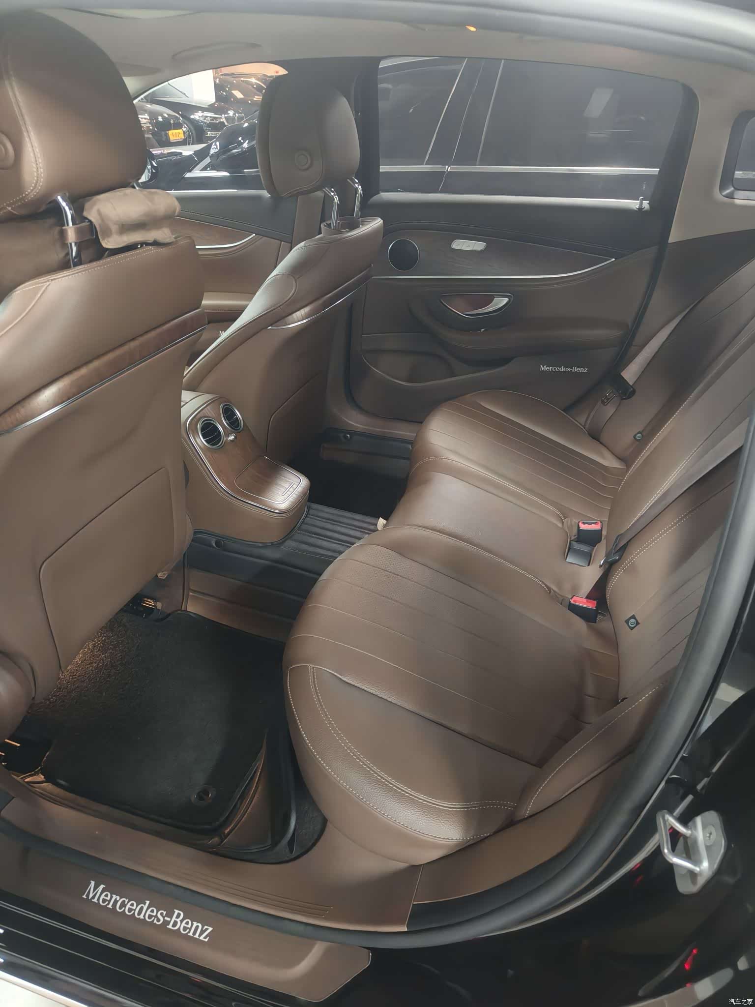 Mercedes-Benz E-Class, 2023 8