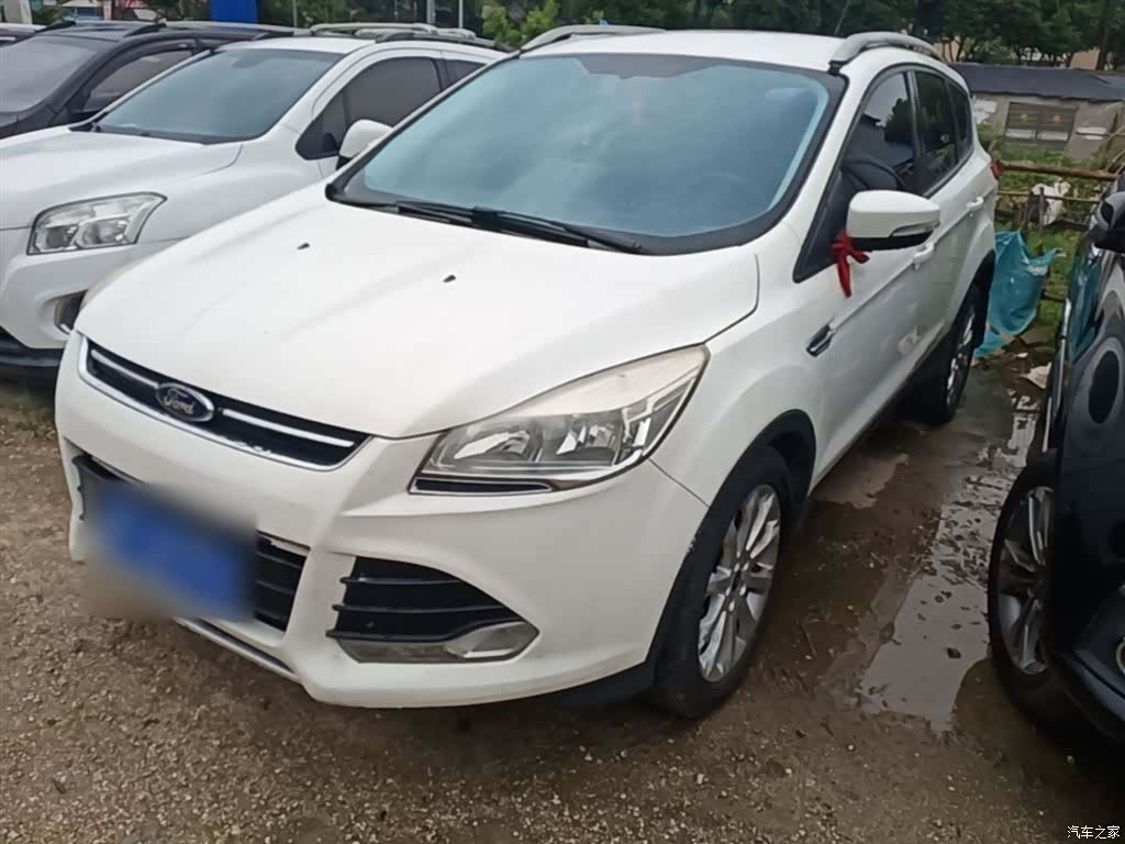 Ford Kuga, 2015 1