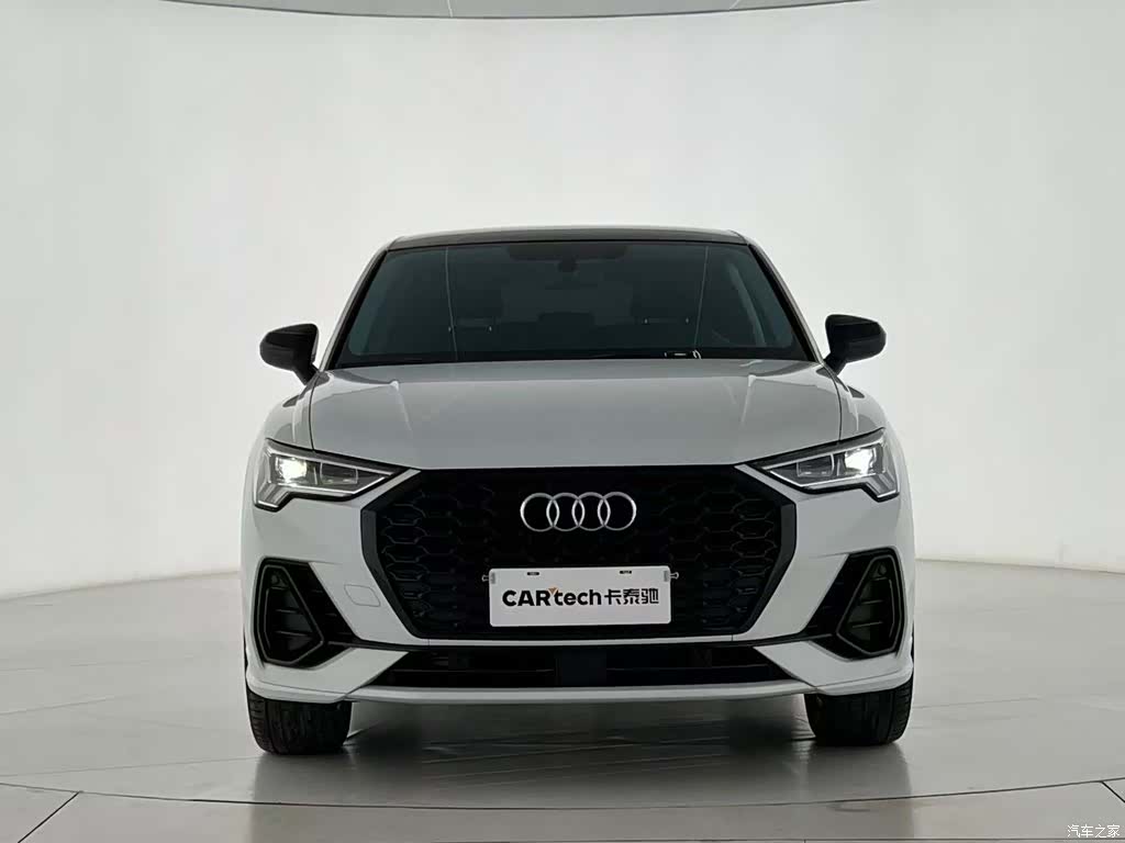 Audi Q3, 2023 1