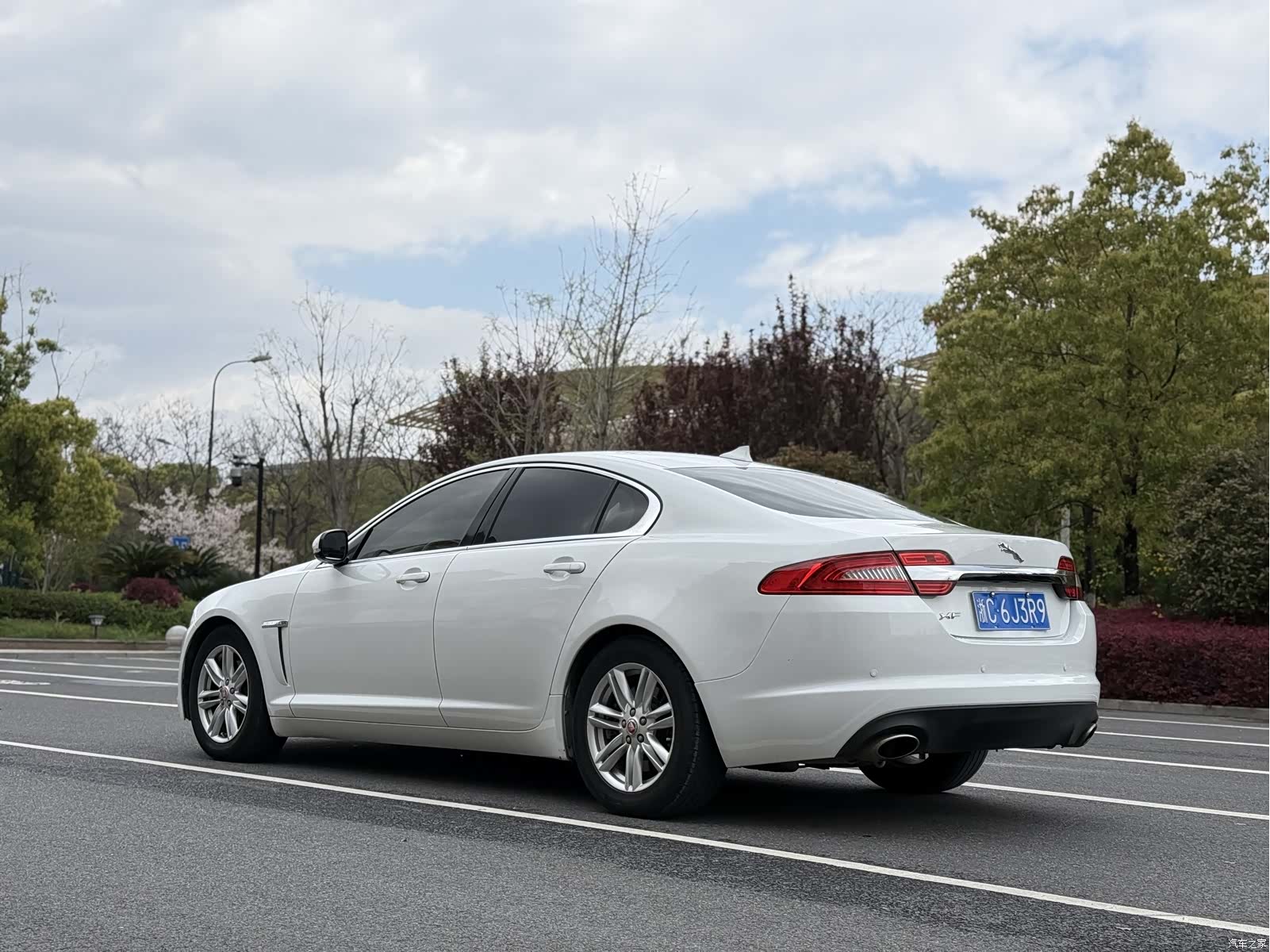 Jaguar XF, 2014 6