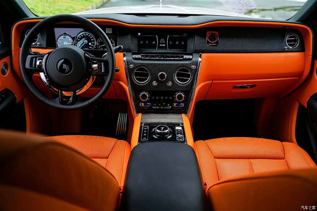 Rolls-Royce Cullinan, 2023 3