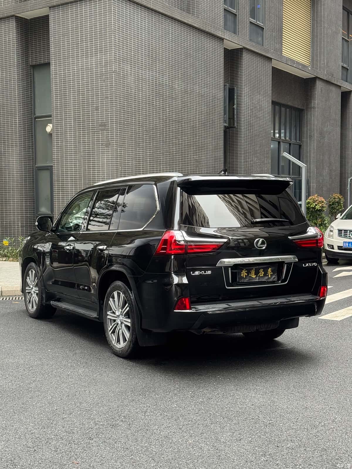 Lexus LX, 2016 2