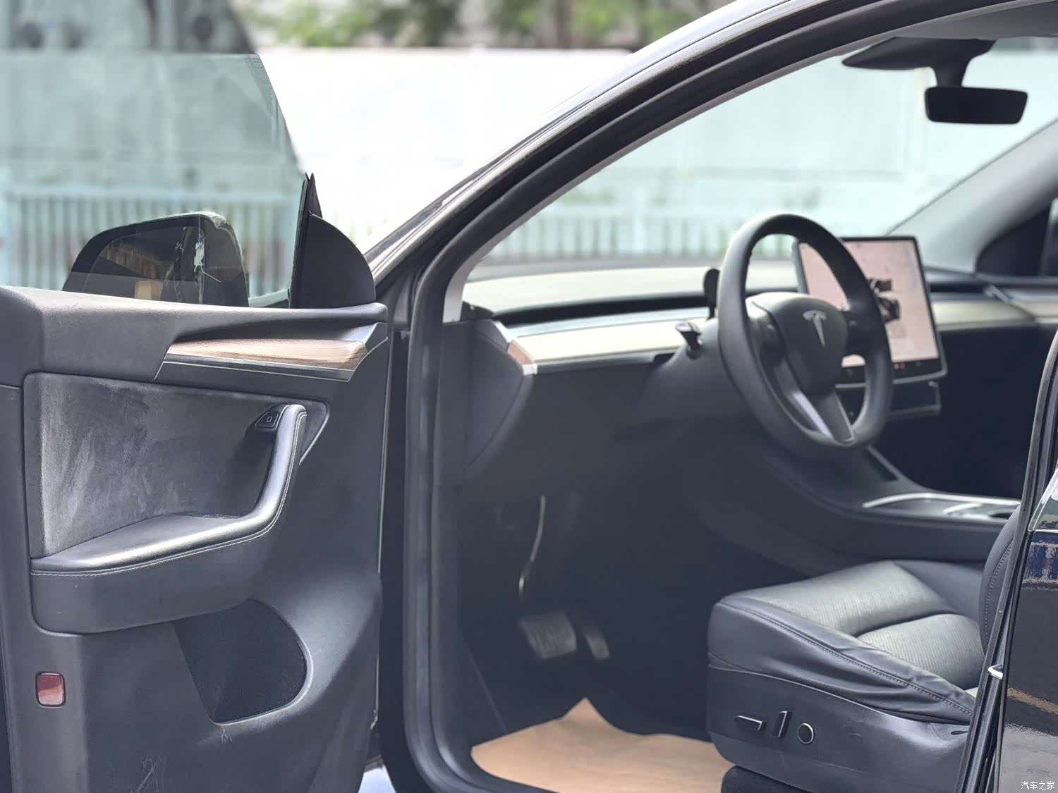 Tesla Model Y, 2023 все фото