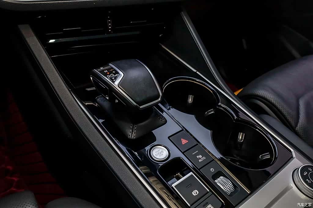 Volkswagen Touareg, 2023 19