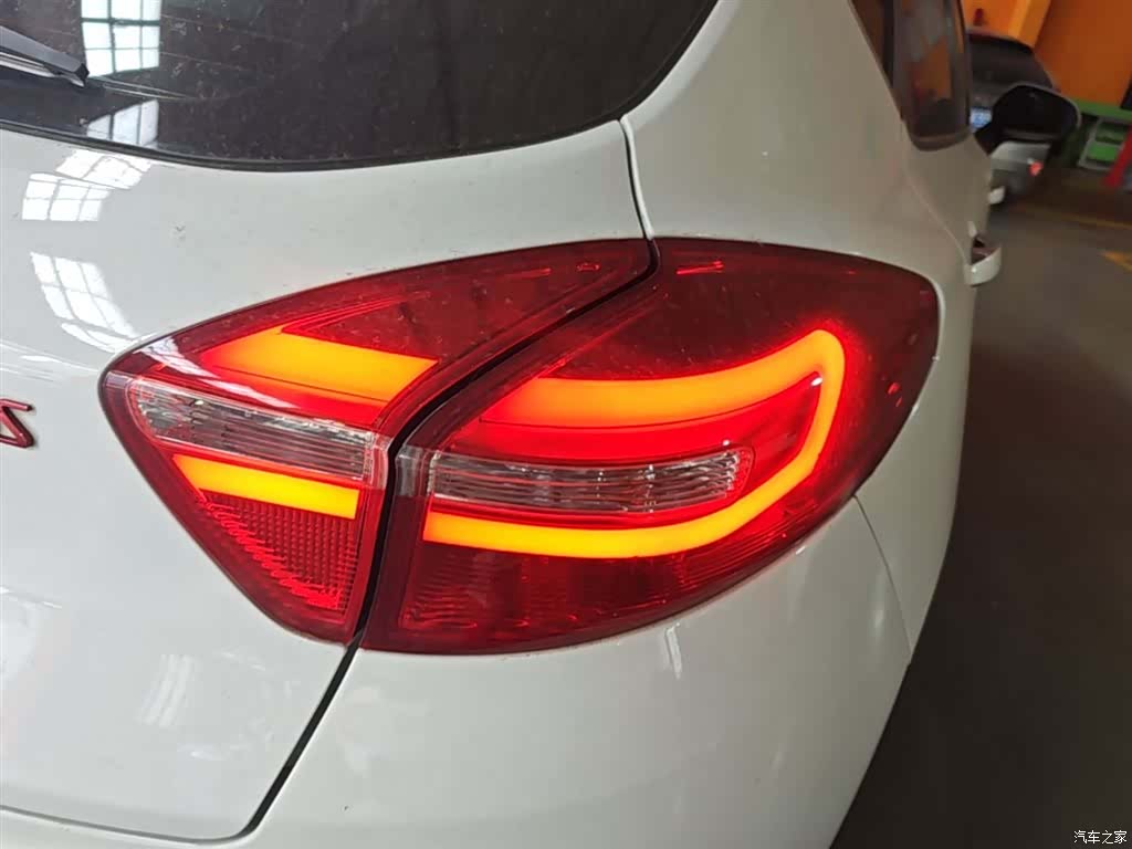 Geely Emgrand, 2018 8