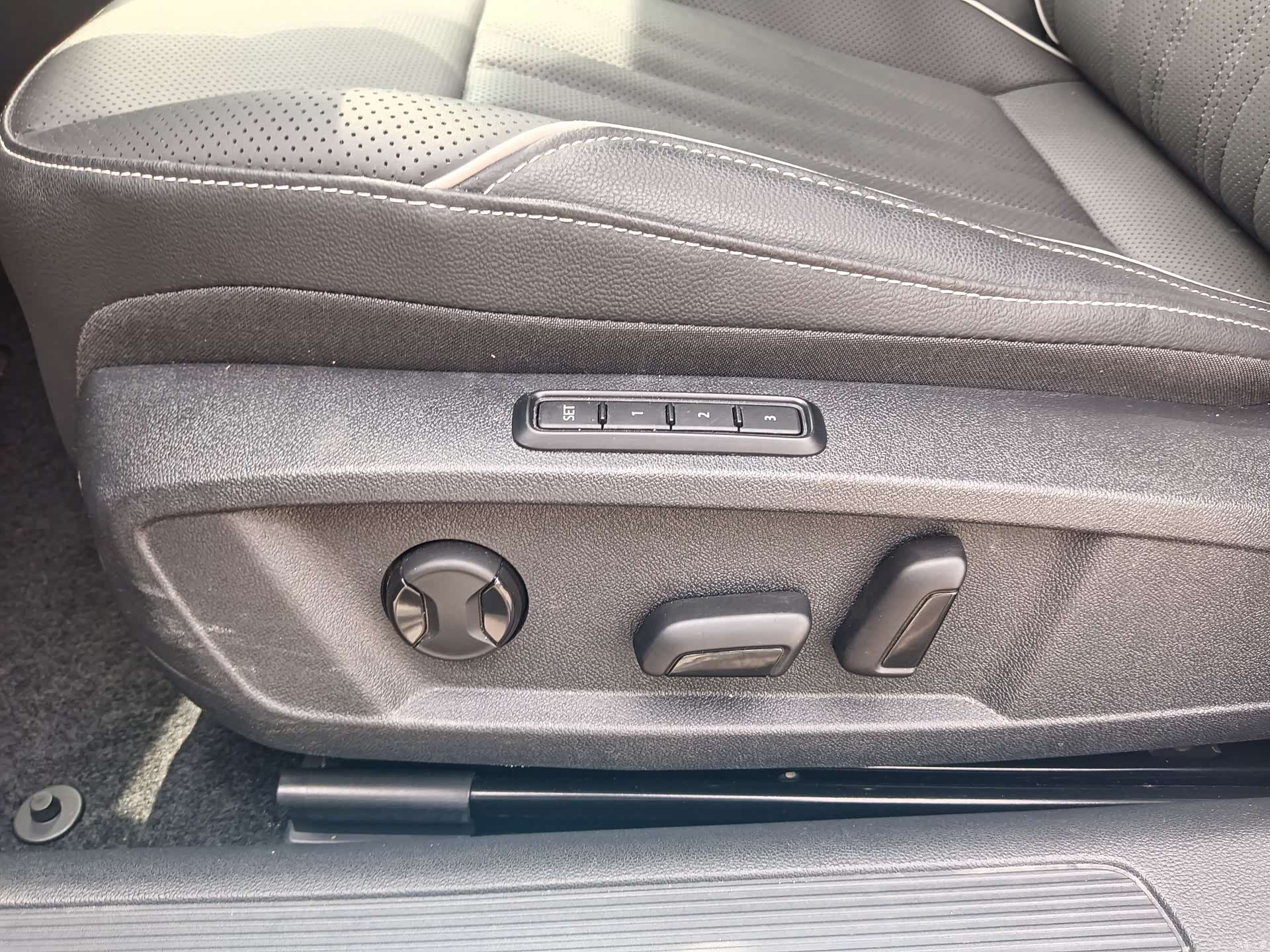 Volkswagen Passat, 2024 15
