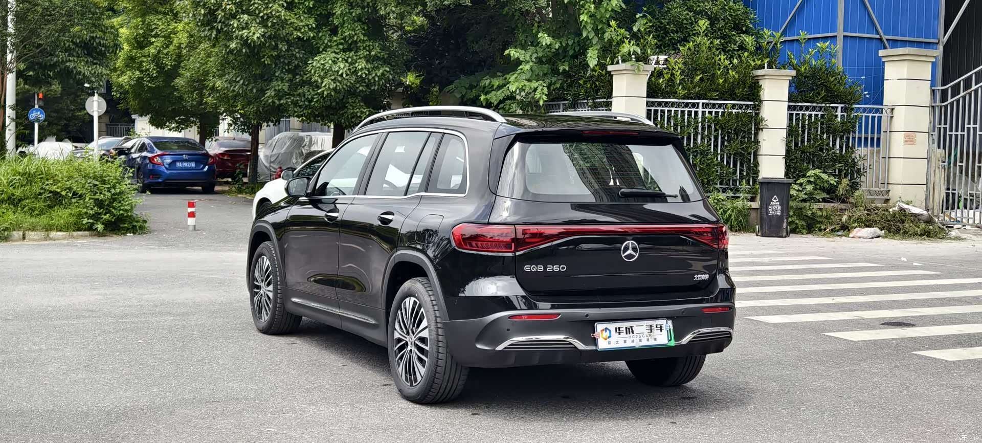 Mercedes-Benz EQB, 2026 8