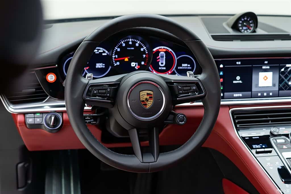 Porsche Panamera, 2023 13