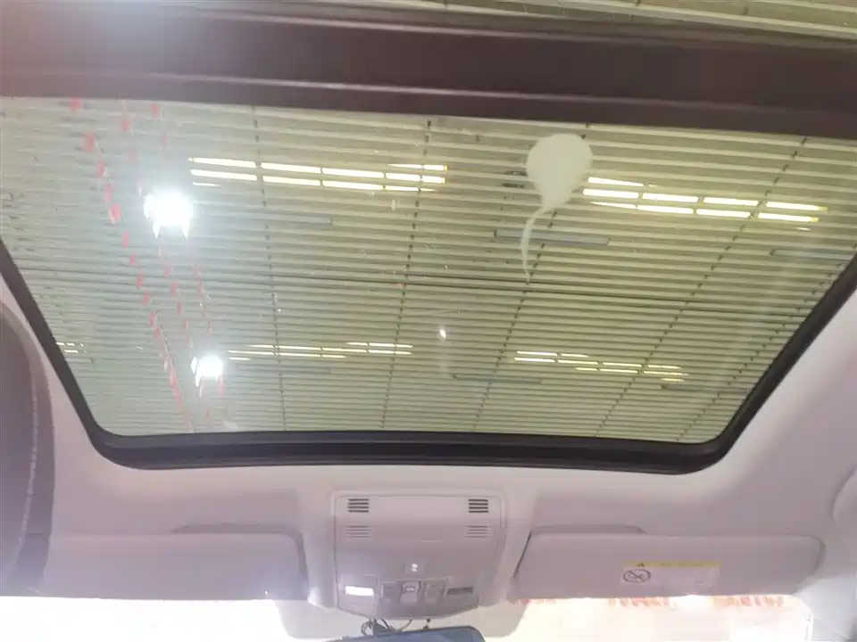 Volkswagen T-ROC exploring Songs Volkswagen T-ROC exploring Songs