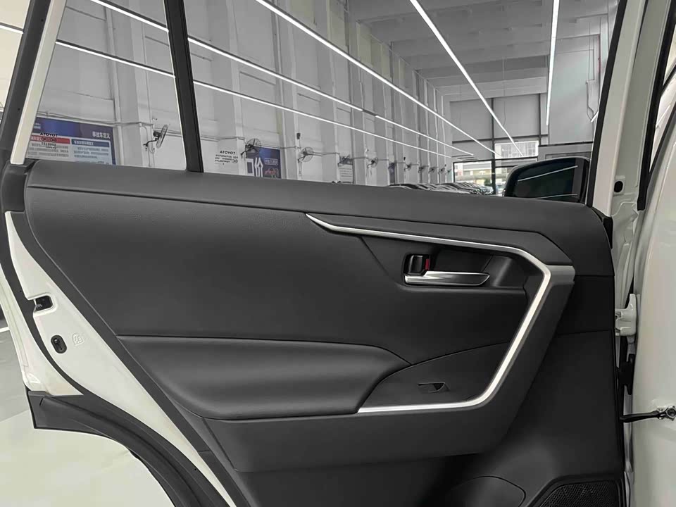 Toyota RAV4 Rongfang