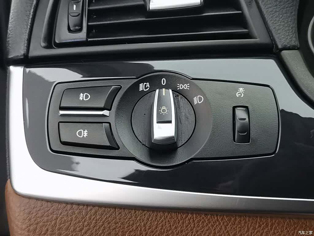BMW 5 Series, 2015 21