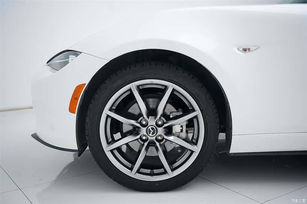 Mazda MX-5, 2023 17