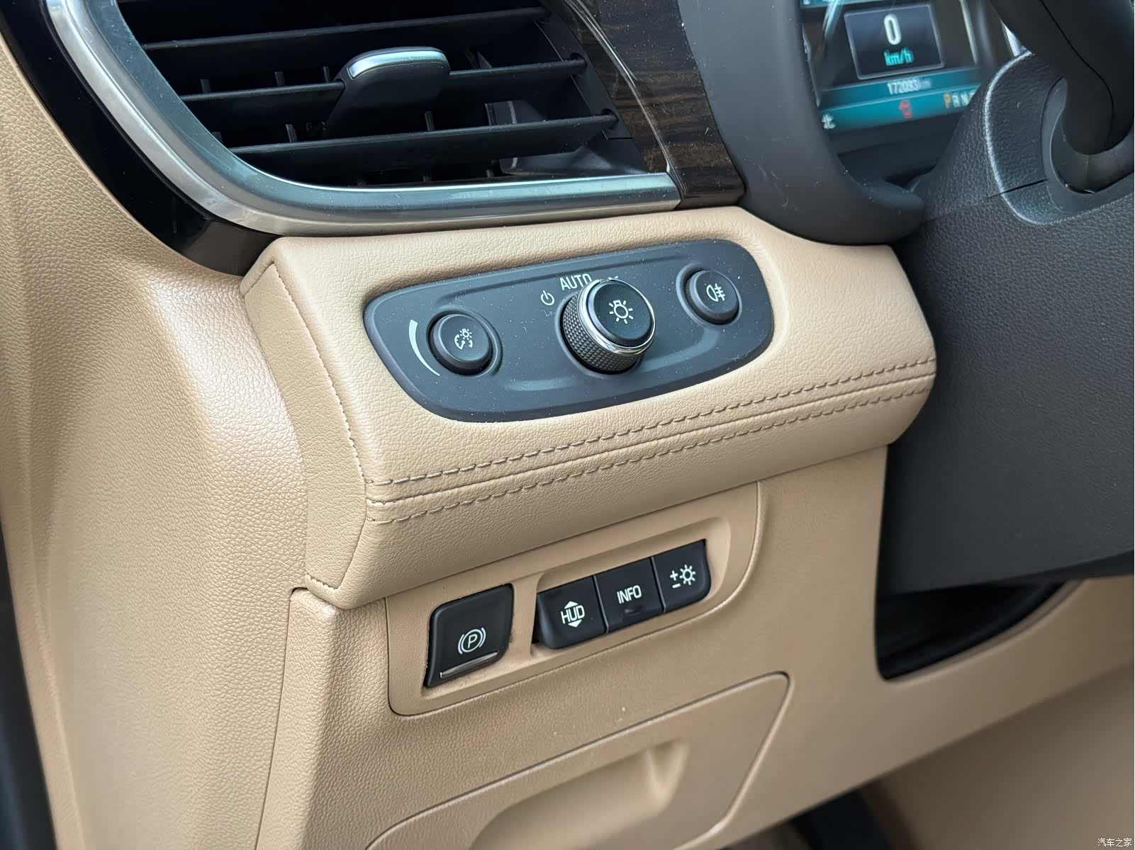 Buick GL8, 2019 10