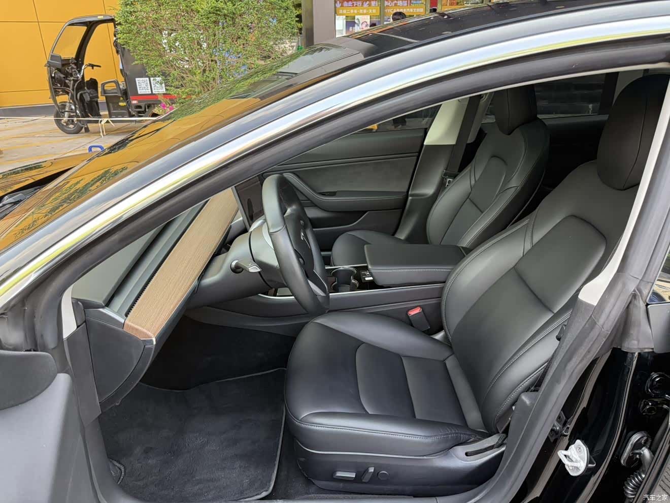 Tesla Model 3, 2019 15
