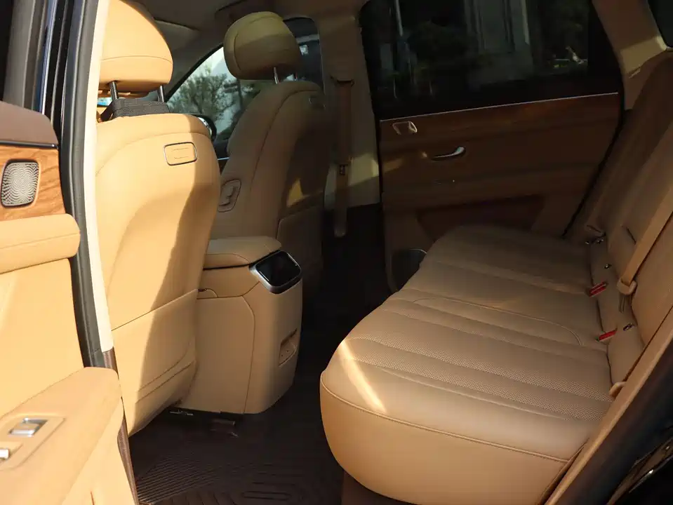 AITO Ask the world M7