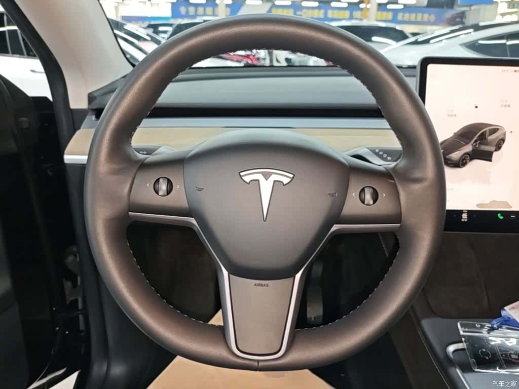 Tesla Model Y, 2023 11