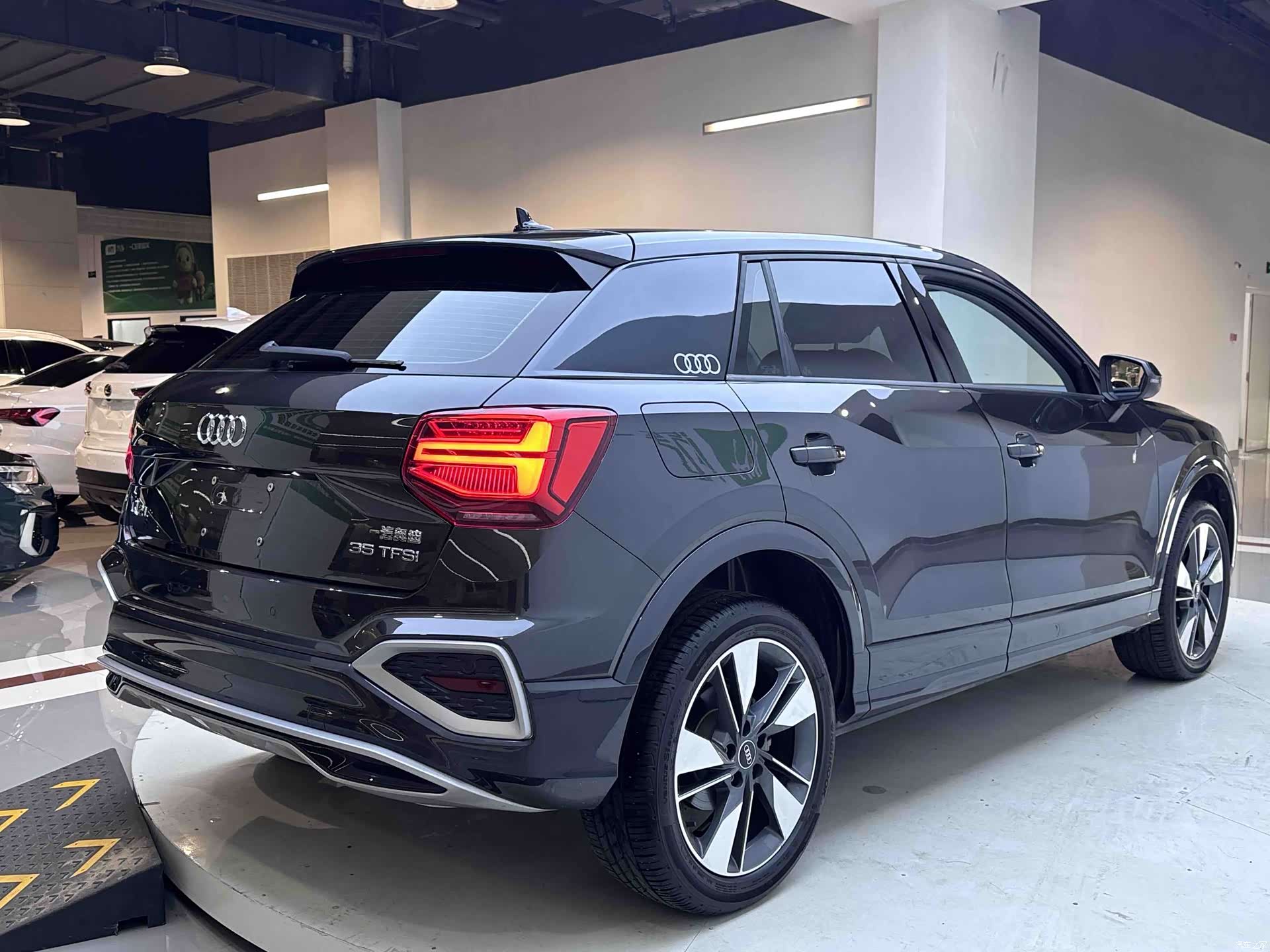 Audi Q2L, 2022 7