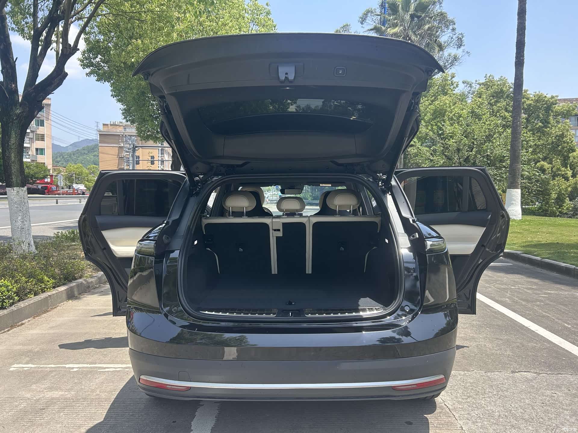 NIO ES6, 2024 9
