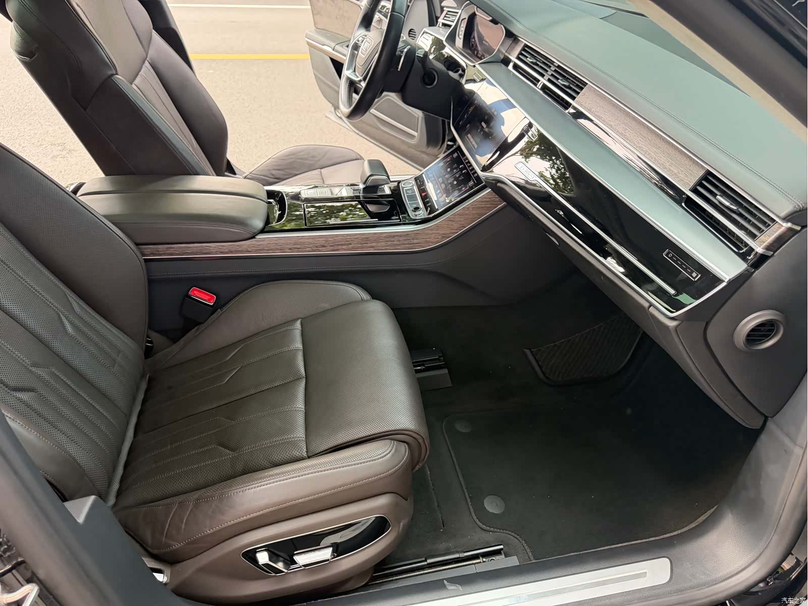 Audi A8L, 2019 7