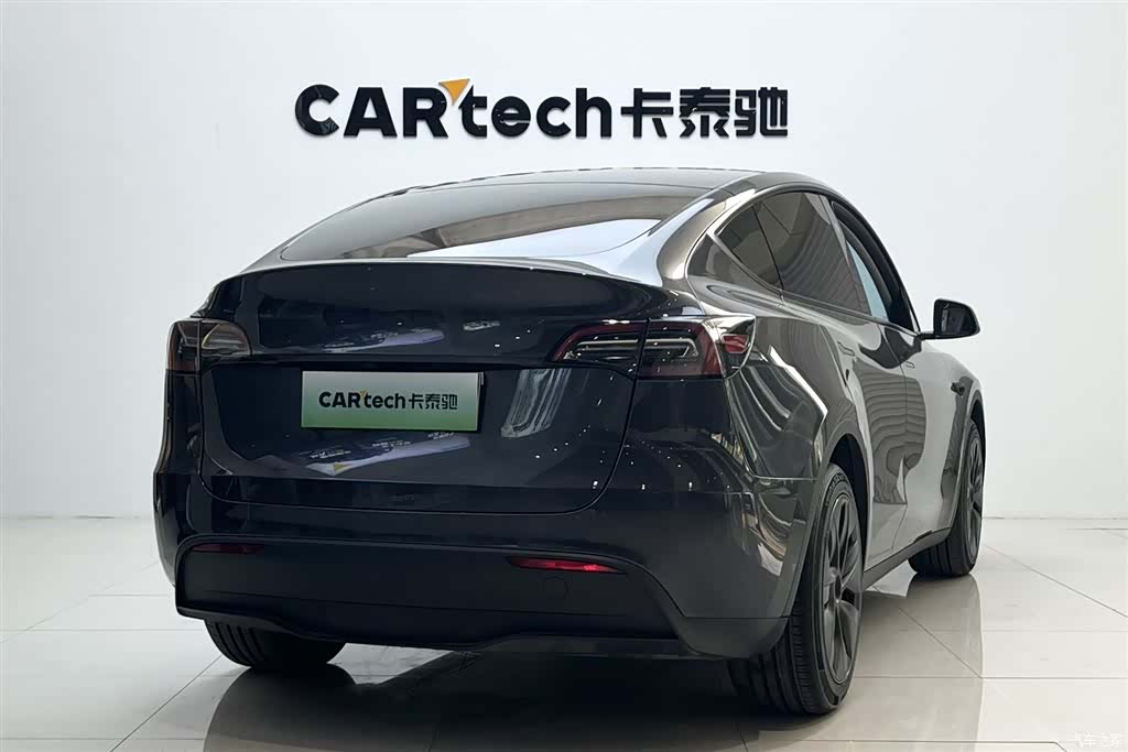Tesla Model Y, 2024 3