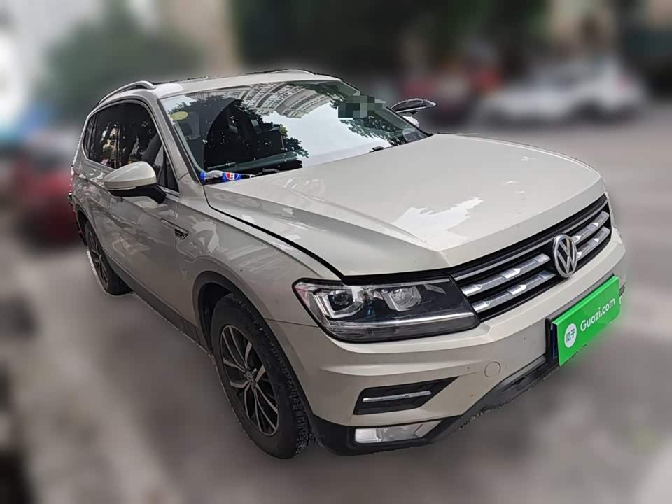 Volkswagen Tiguan L