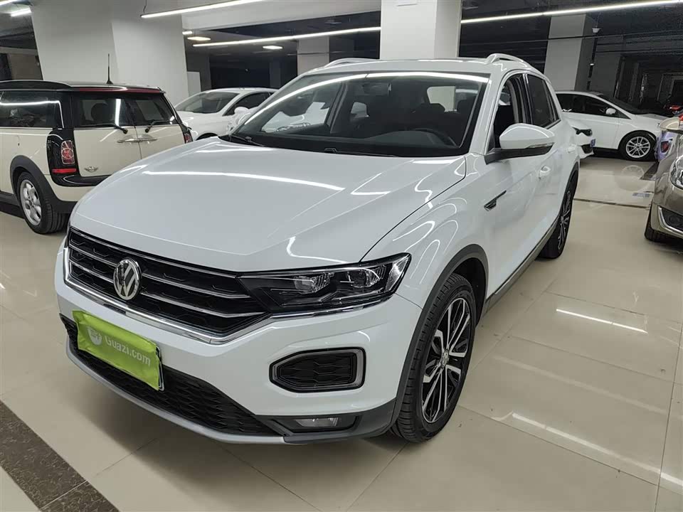 Volkswagen T-ROC exploring Songs