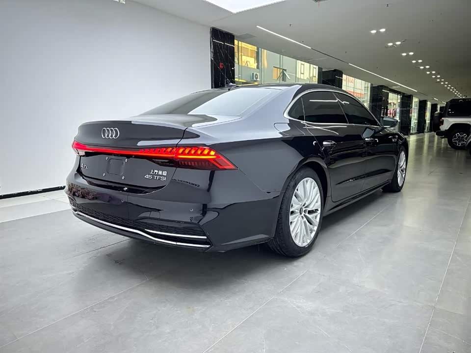 Audi A7L