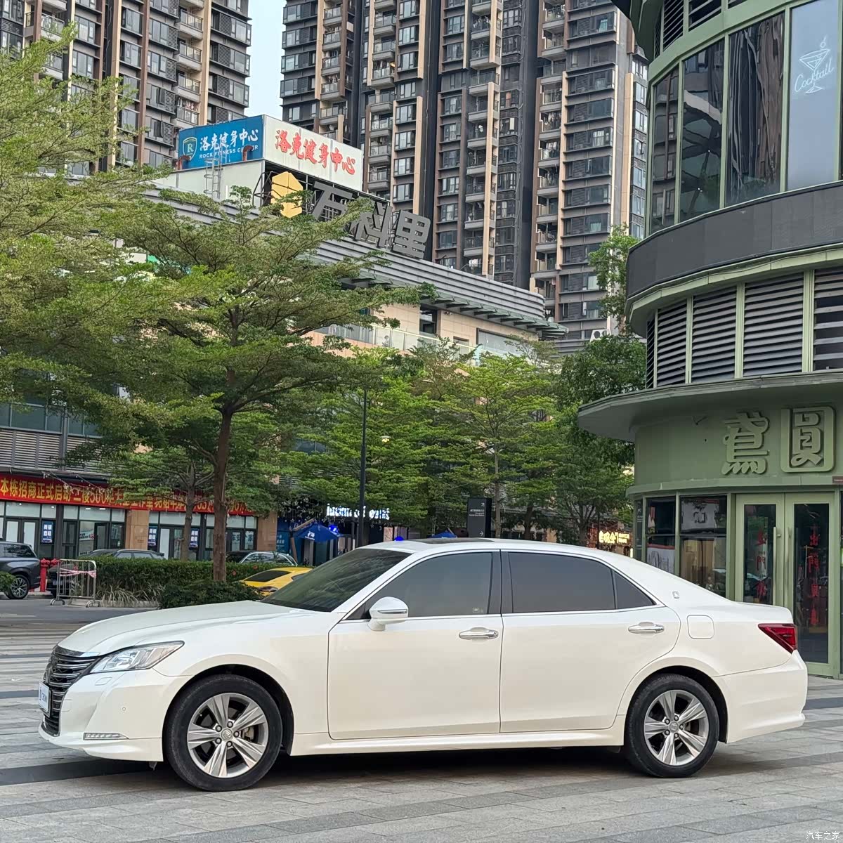 Toyota Crown, 2015 13