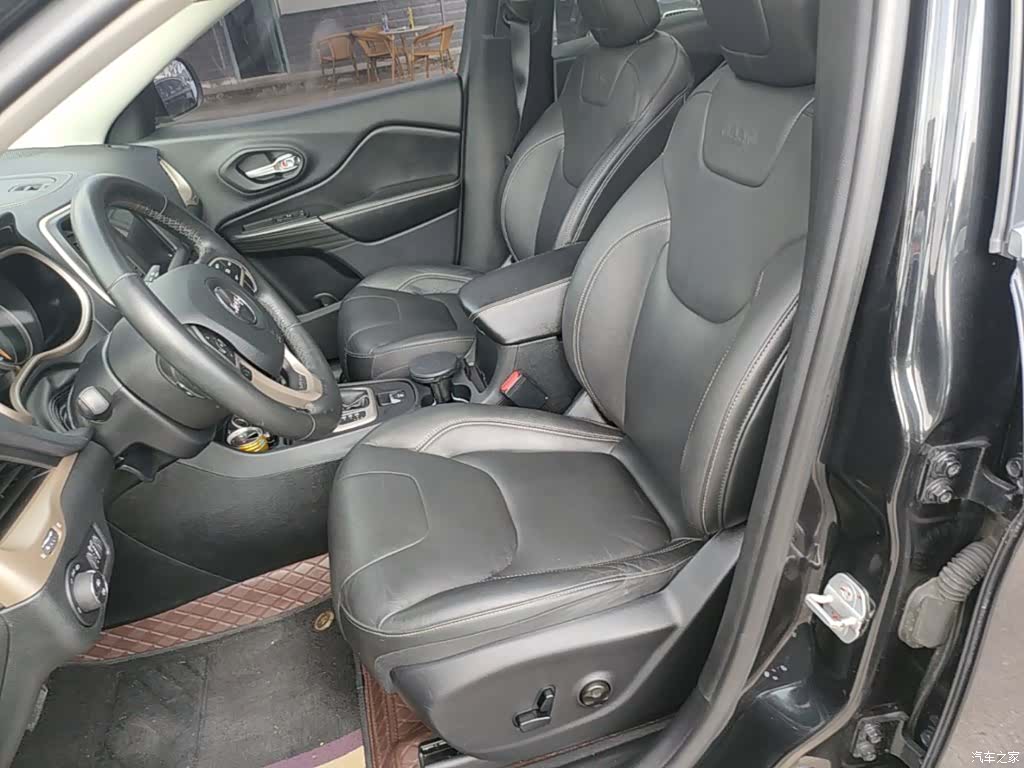 Jeep Cherokee, 2017 15