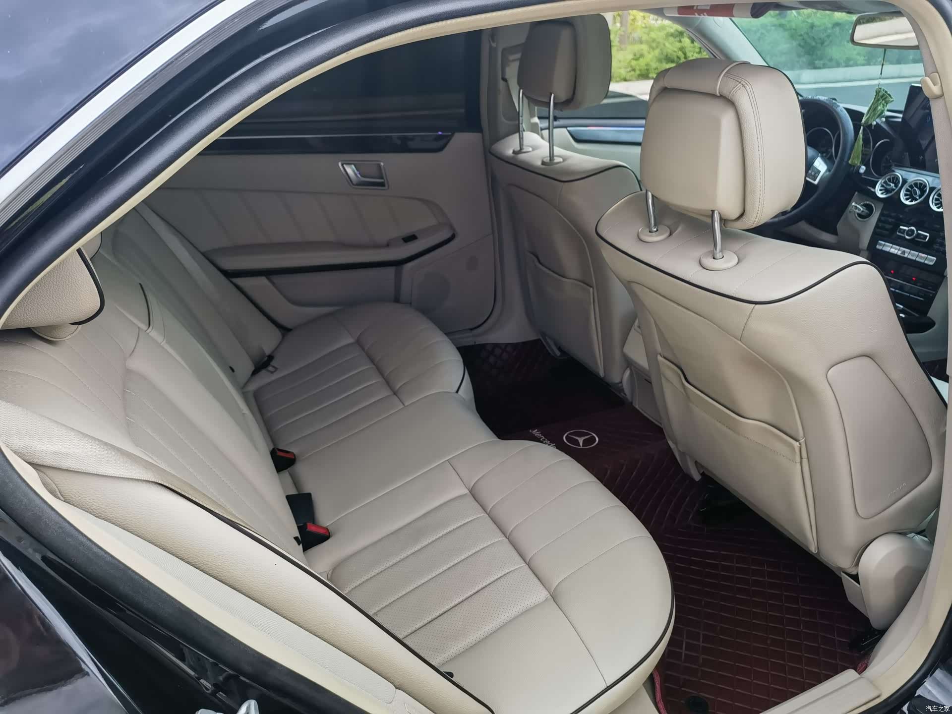 Mercedes-Benz E-Class, 2014 9