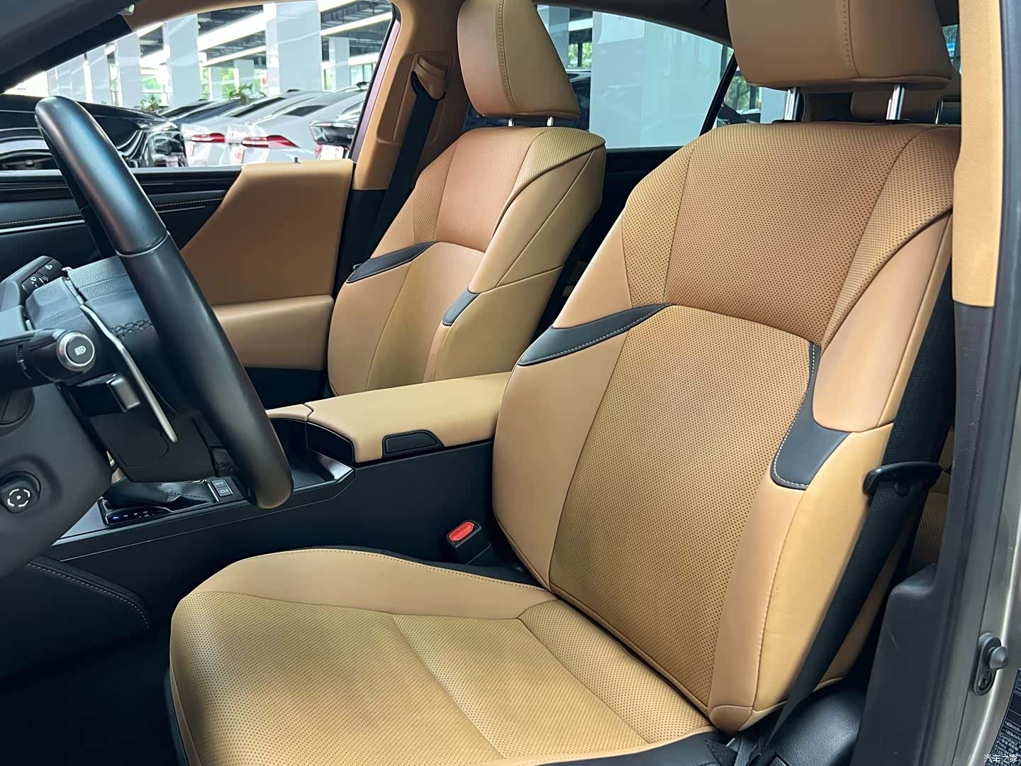 Lexus ES, 2023 9