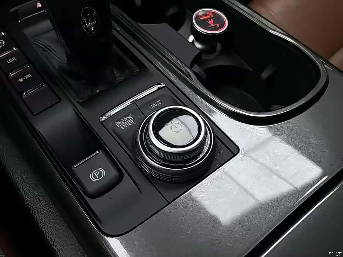 Maserati Ghibli, 2021 13