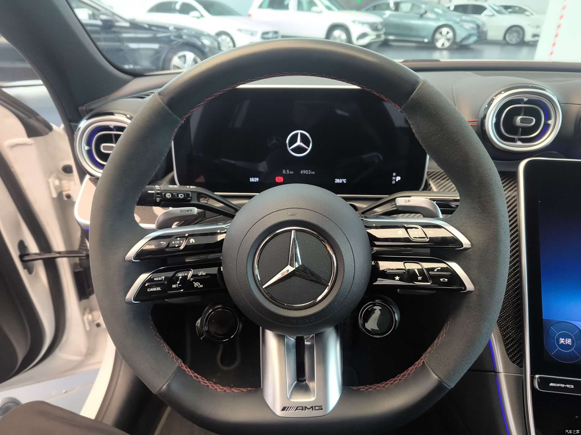Mercedes-Benz C-Class, 2025 13