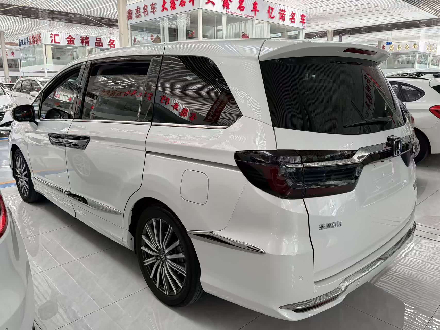 Honda Elysion, 2023 все фото
