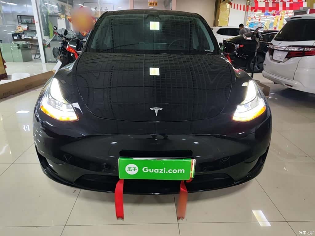 Tesla Model Y, 2023 3