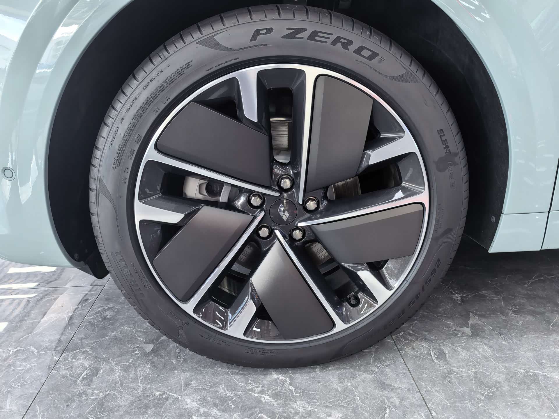 Li Auto L6, 2025 10