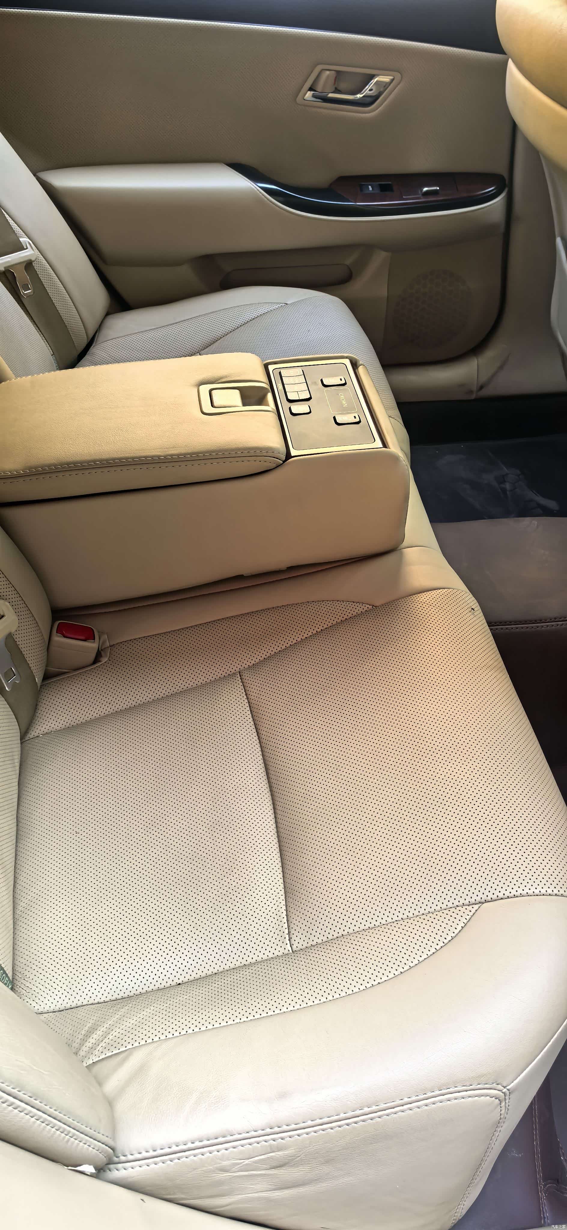 Toyota Crown, 2012 11