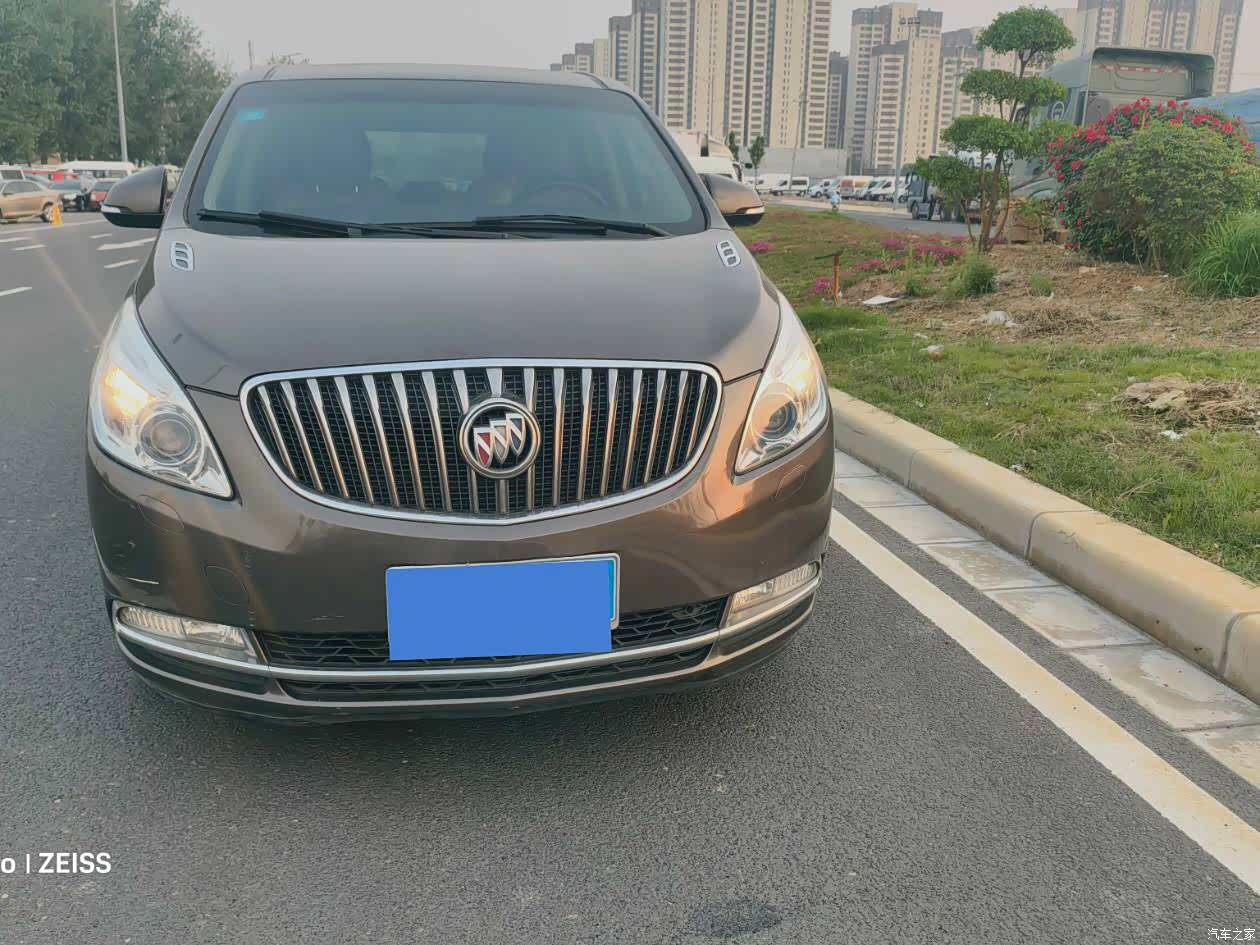 Buick GL8, 2016 3