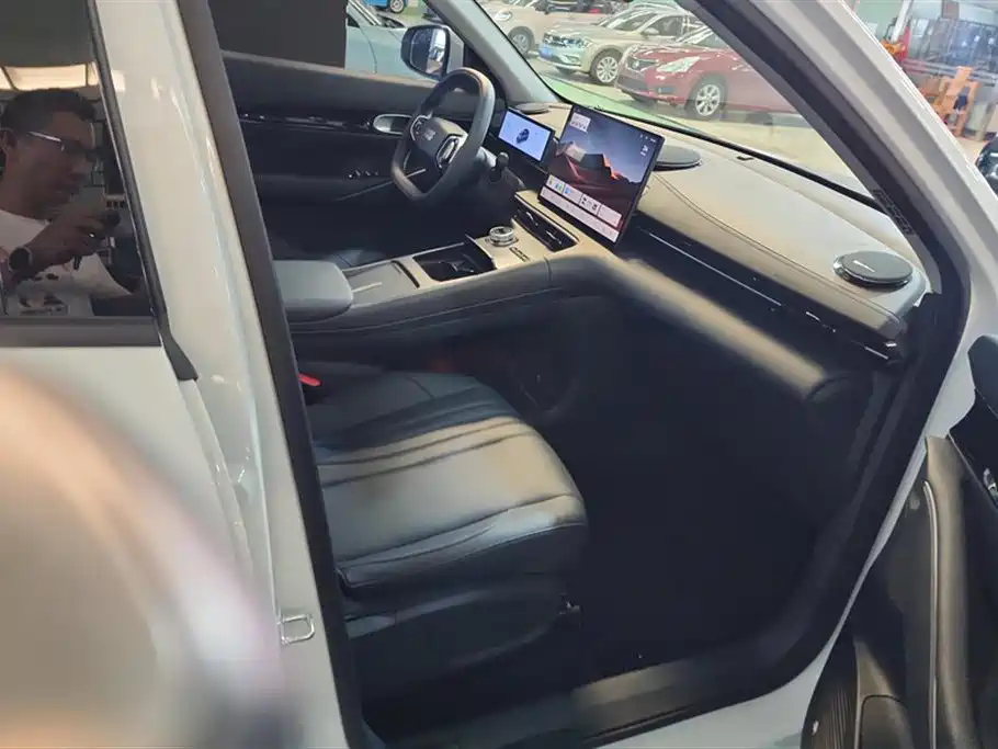 Geely Galaxy Galaxy E5