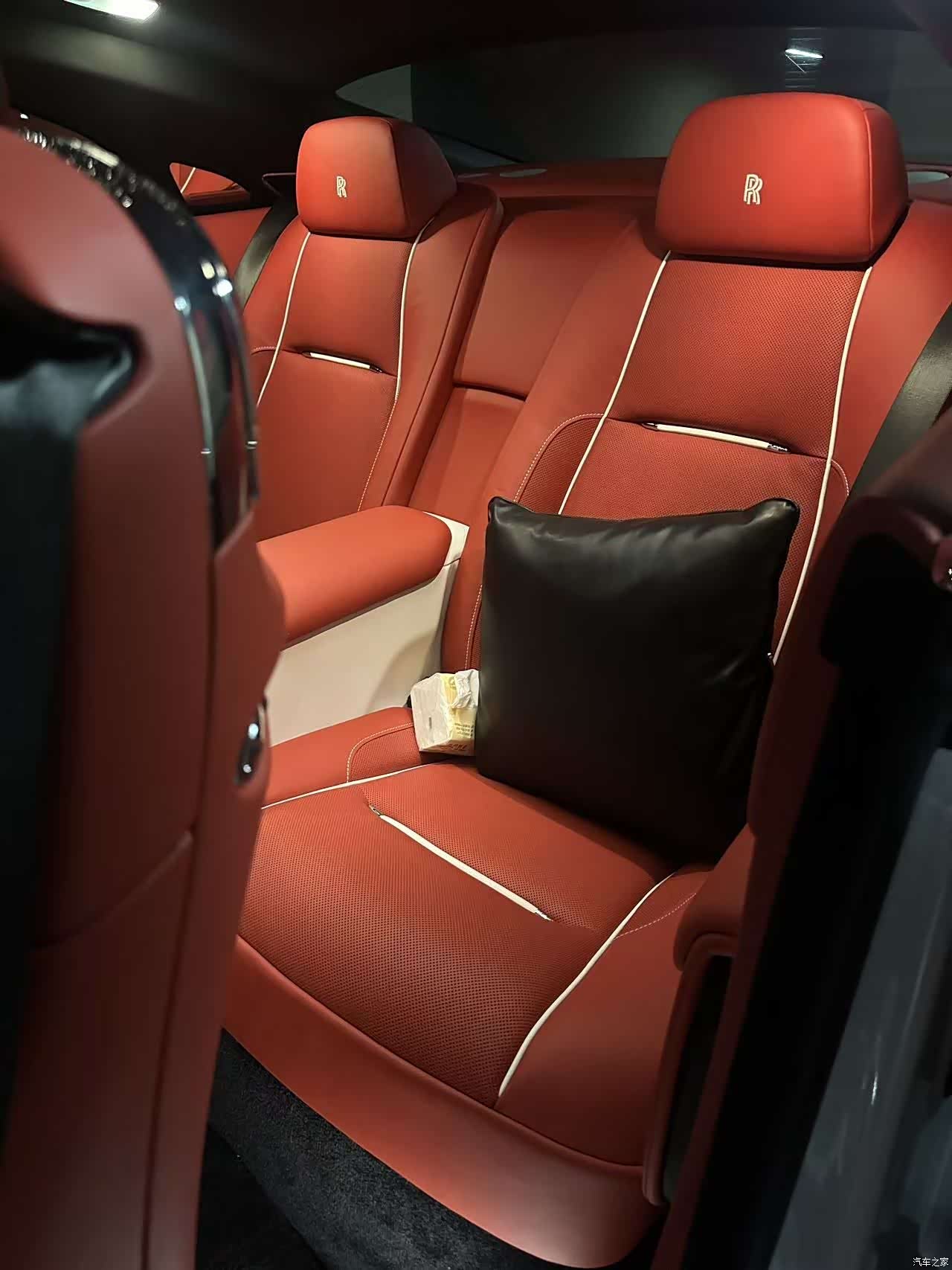Rolls-Royce Wraith, 2018 3