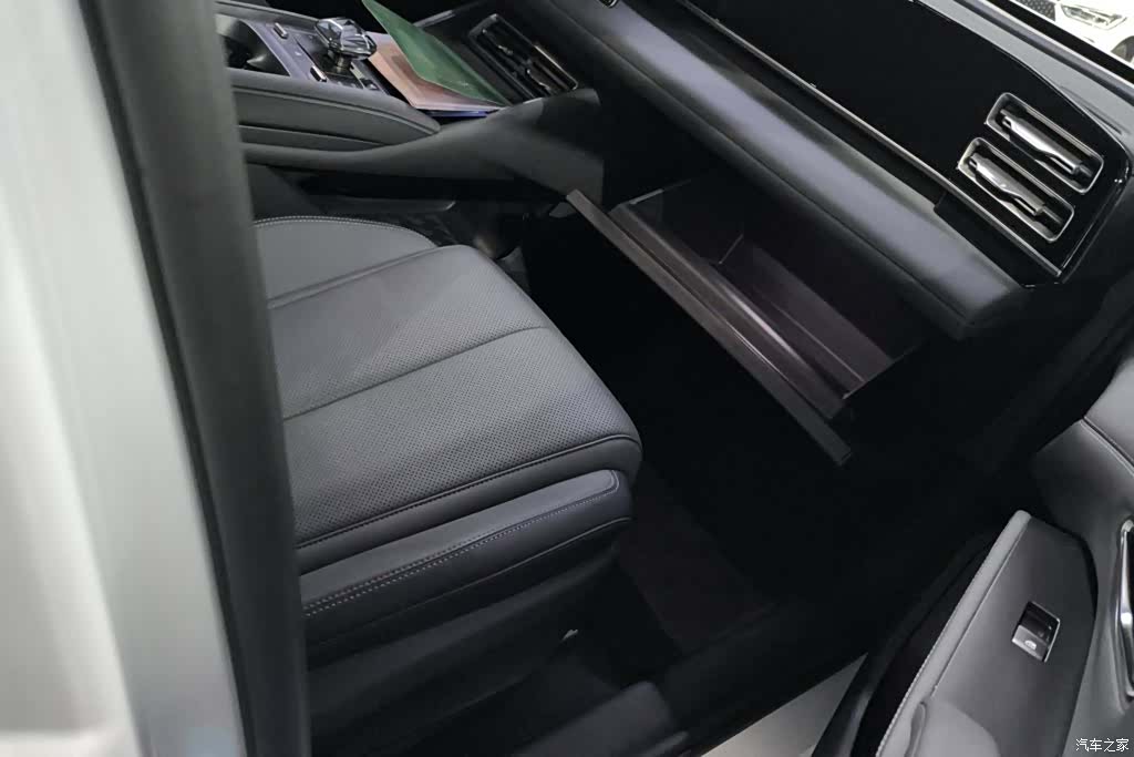BYD Qin, 2025 8