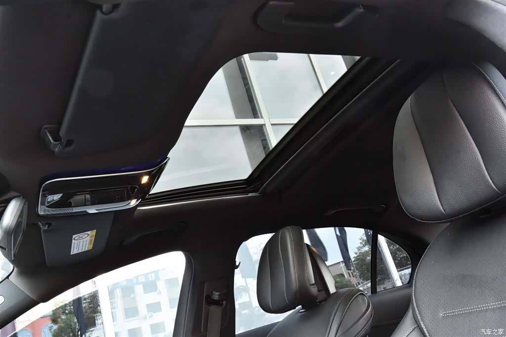 Mercedes-Benz C-Class, 2022 17