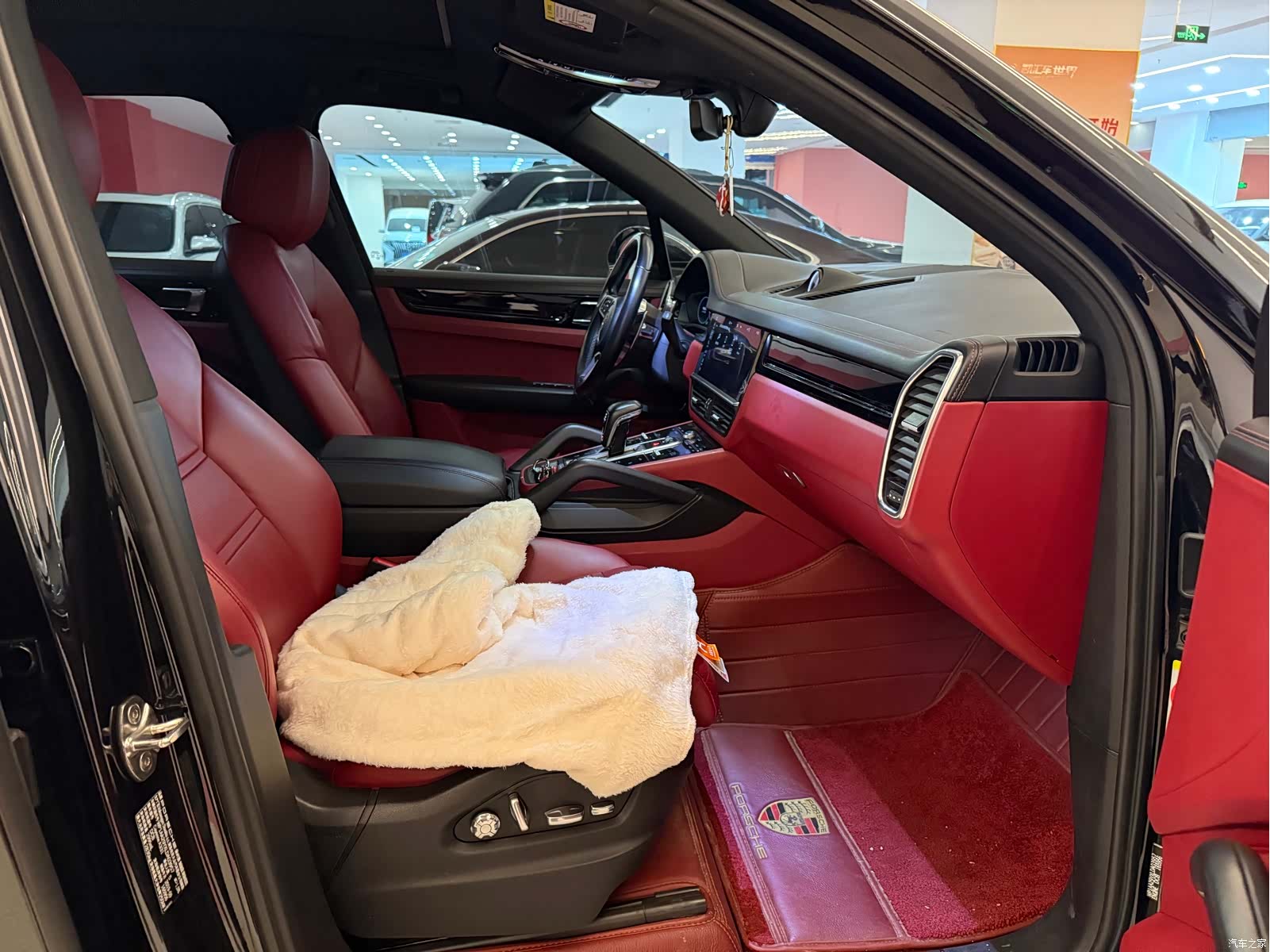 Porsche Cayenne, 2019 8