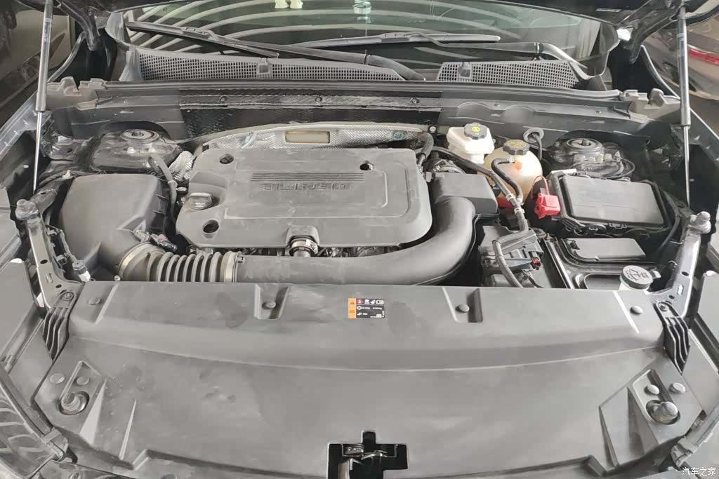 Buick Envision Plus, 2022 10