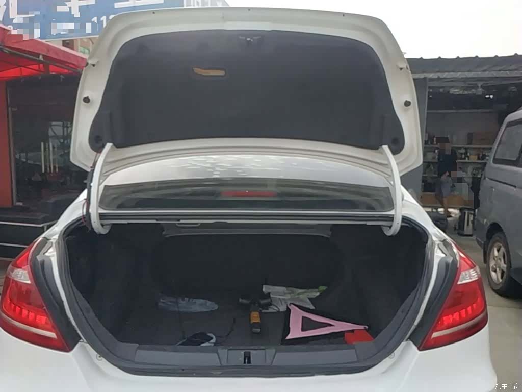 Geely Emgrand, 2015 19