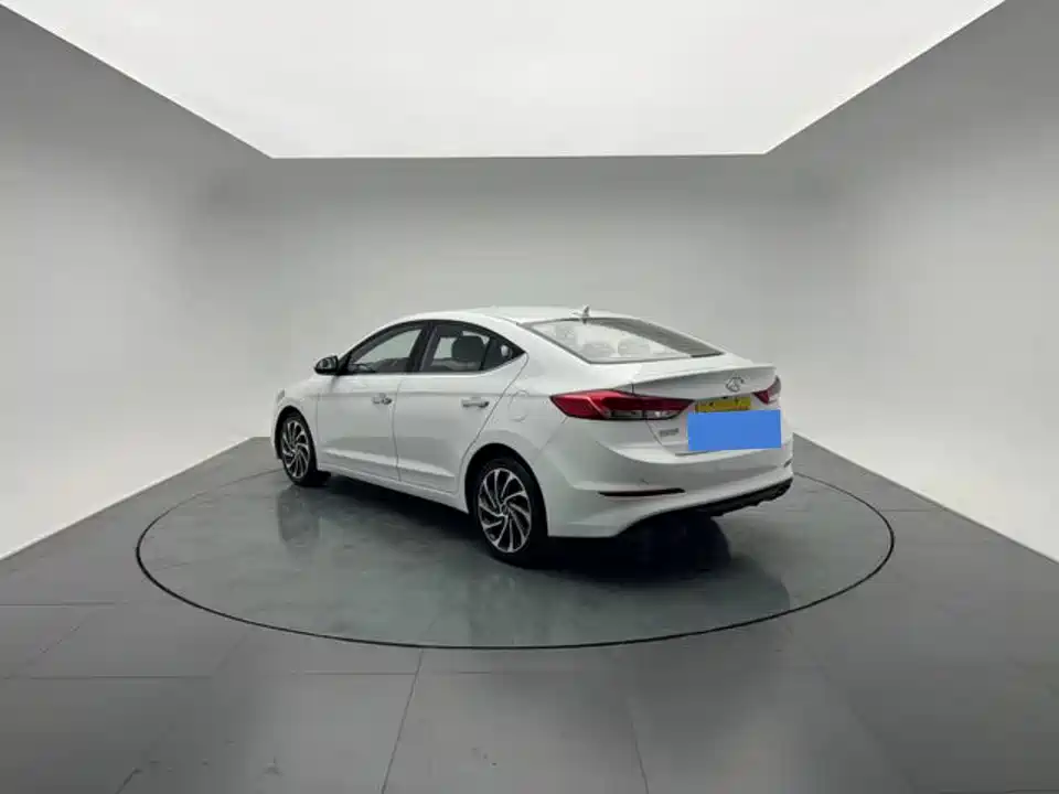 Hyundai Lead