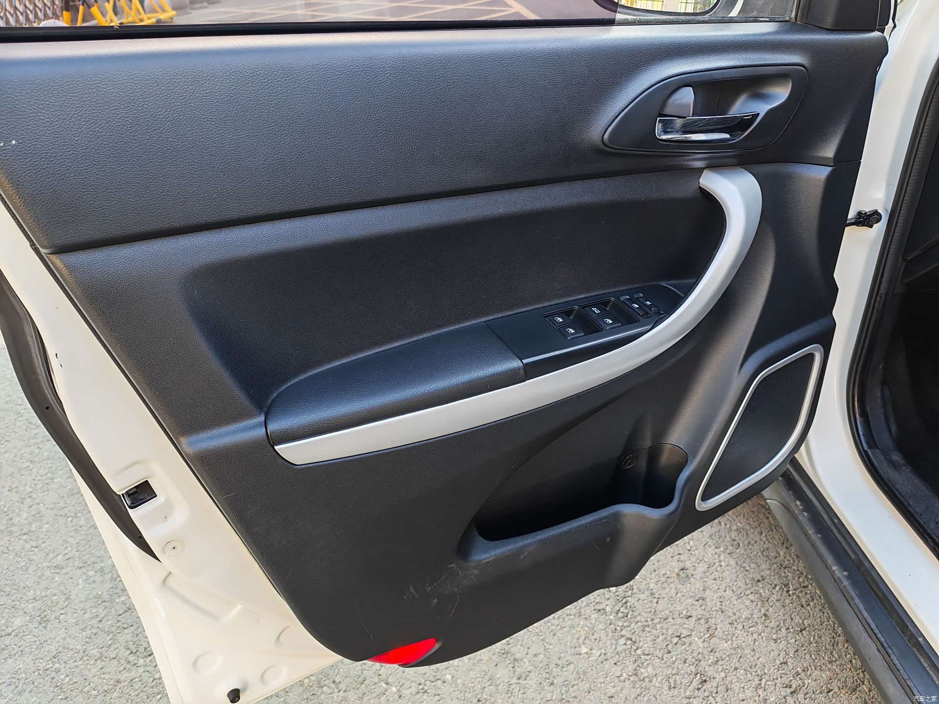 Wuling 560, 2016 11