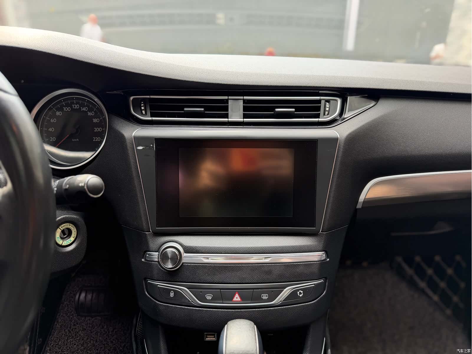 Peugeot 408, 2017 15