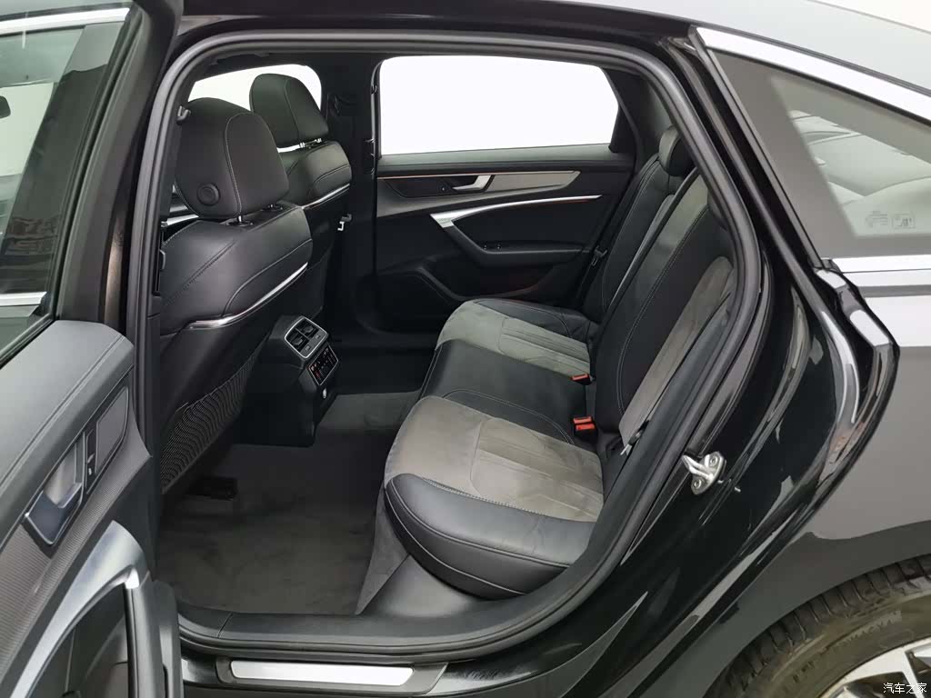 Audi A6L, 2021 15