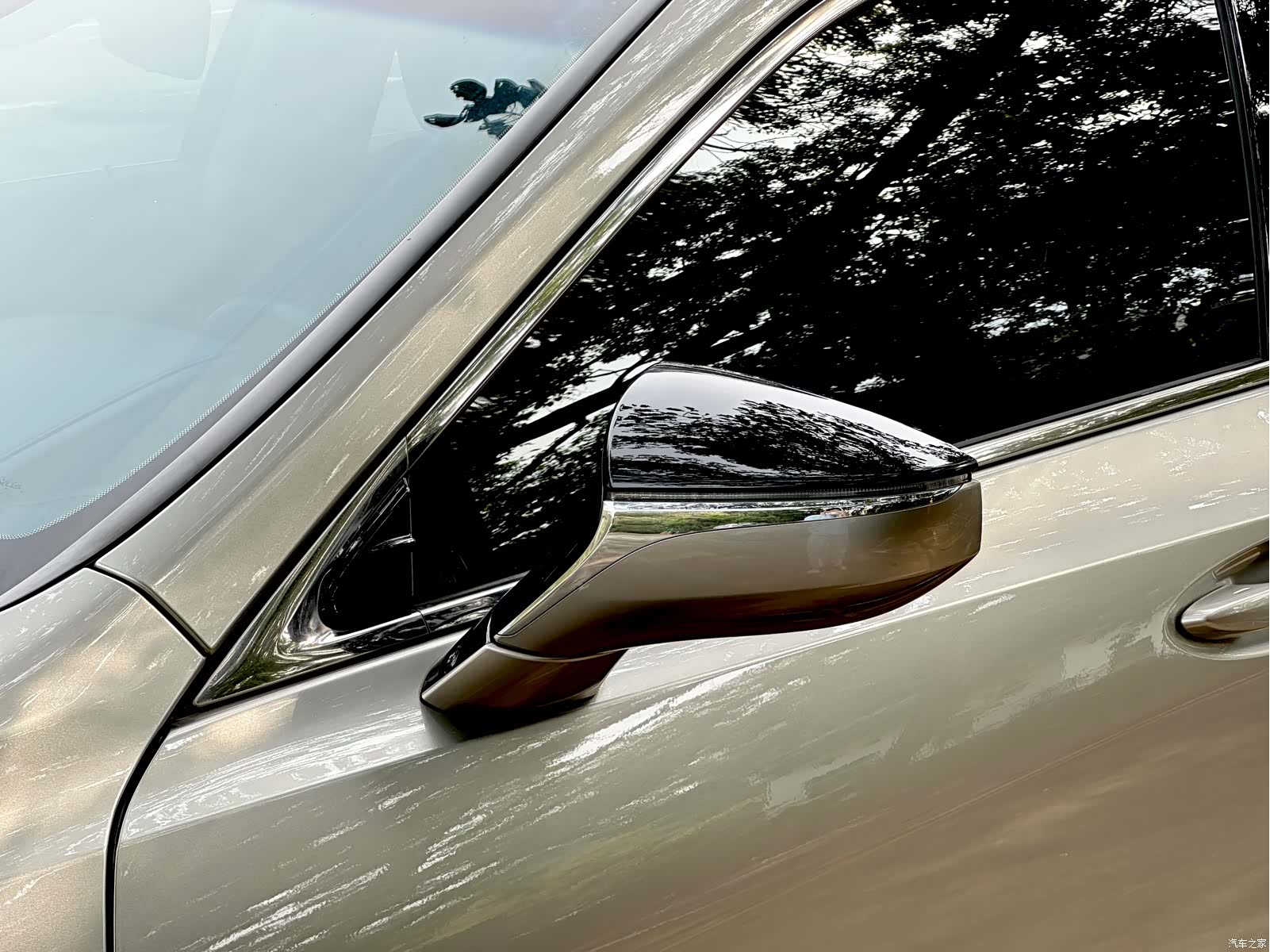 Lexus ES, 2021 4